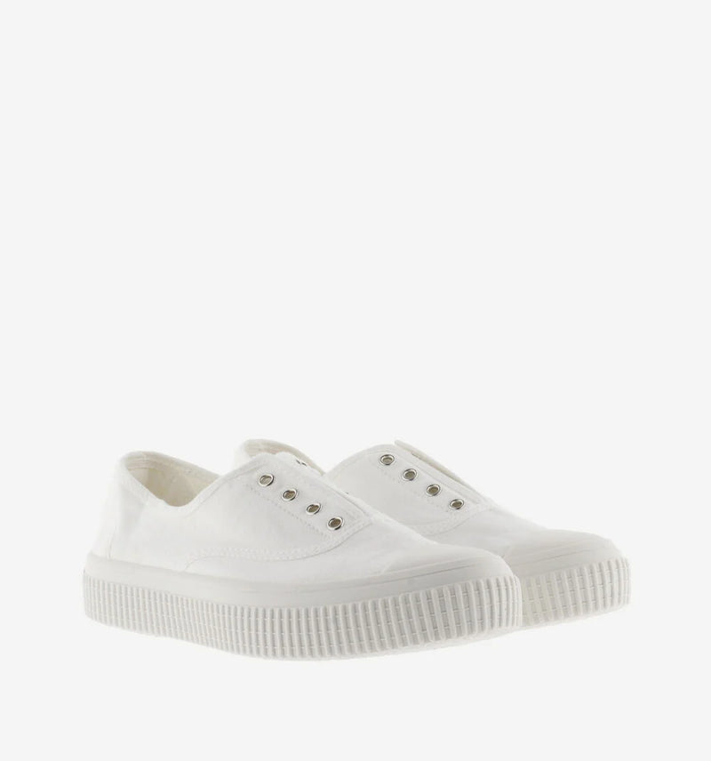 white plimsolls