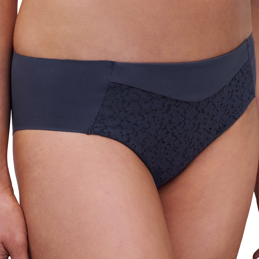 norah navy brief