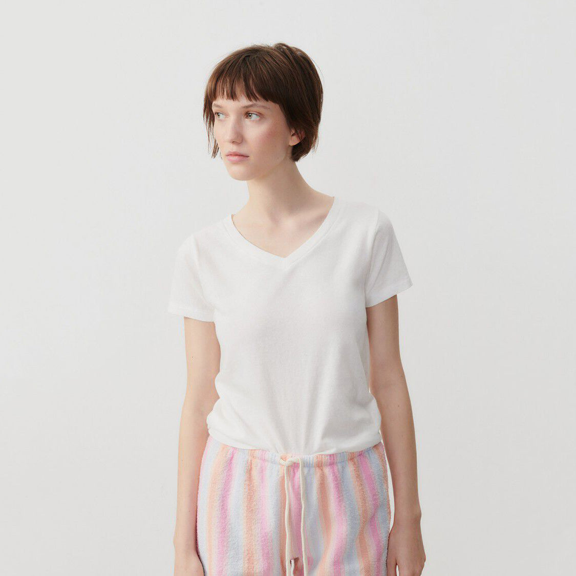 white t shirt