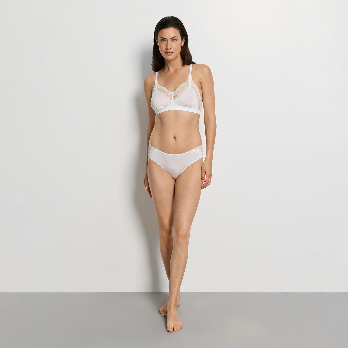 hanro white lace brief and soft bra