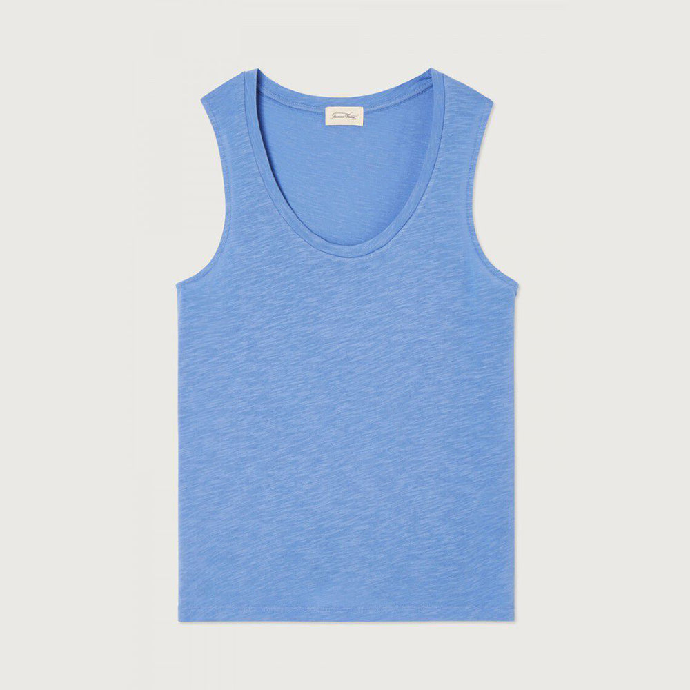 blue vest