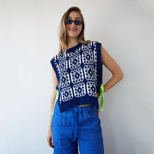 dr bloom navy knitted vest top