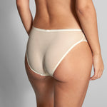 Cléo Brief