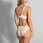 Cléo Brief