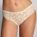 Cléo Brief