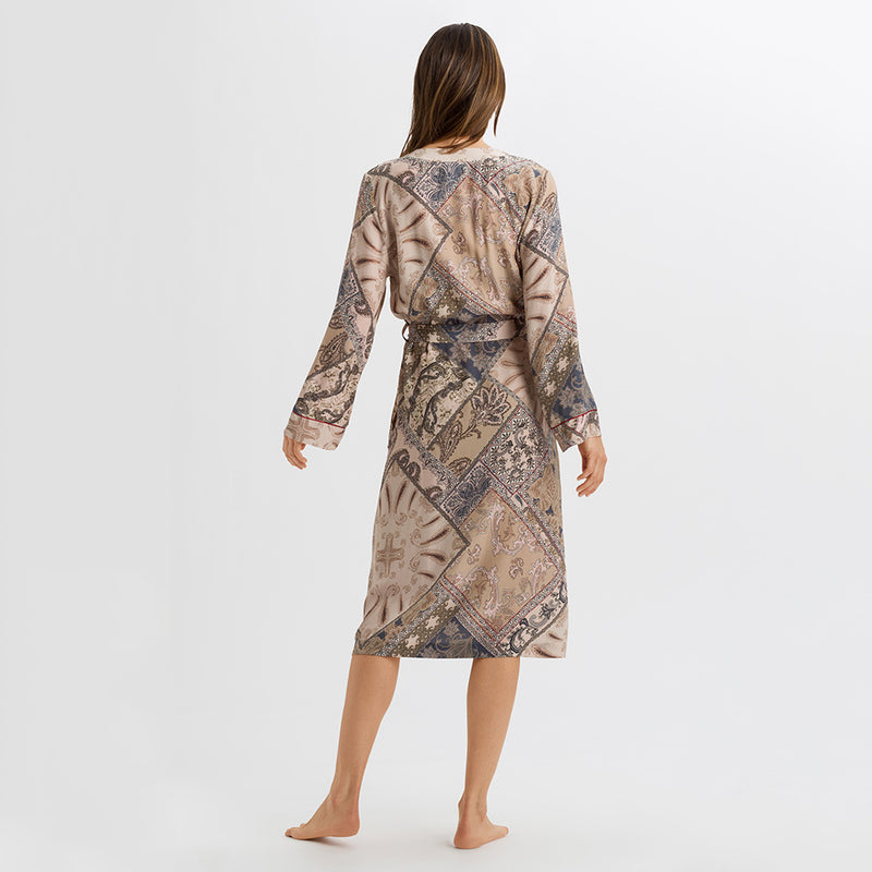 Lille Versatile Paisley Robe