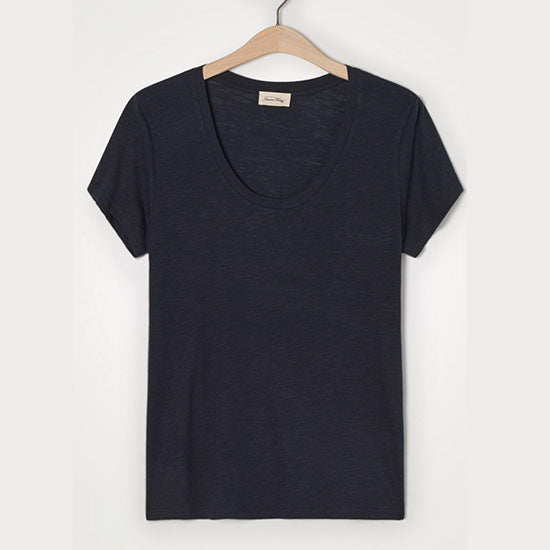 navy t shirt