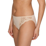 Madison brief, Nude